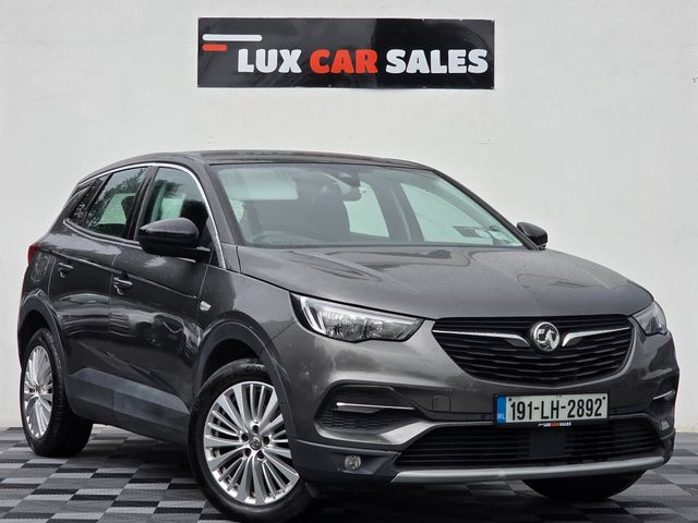 vehicle for sale from Lux Car Sales