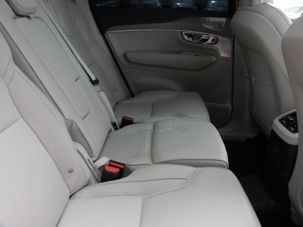2021 Volvo XC90