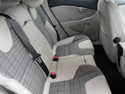2016 Volvo V40
