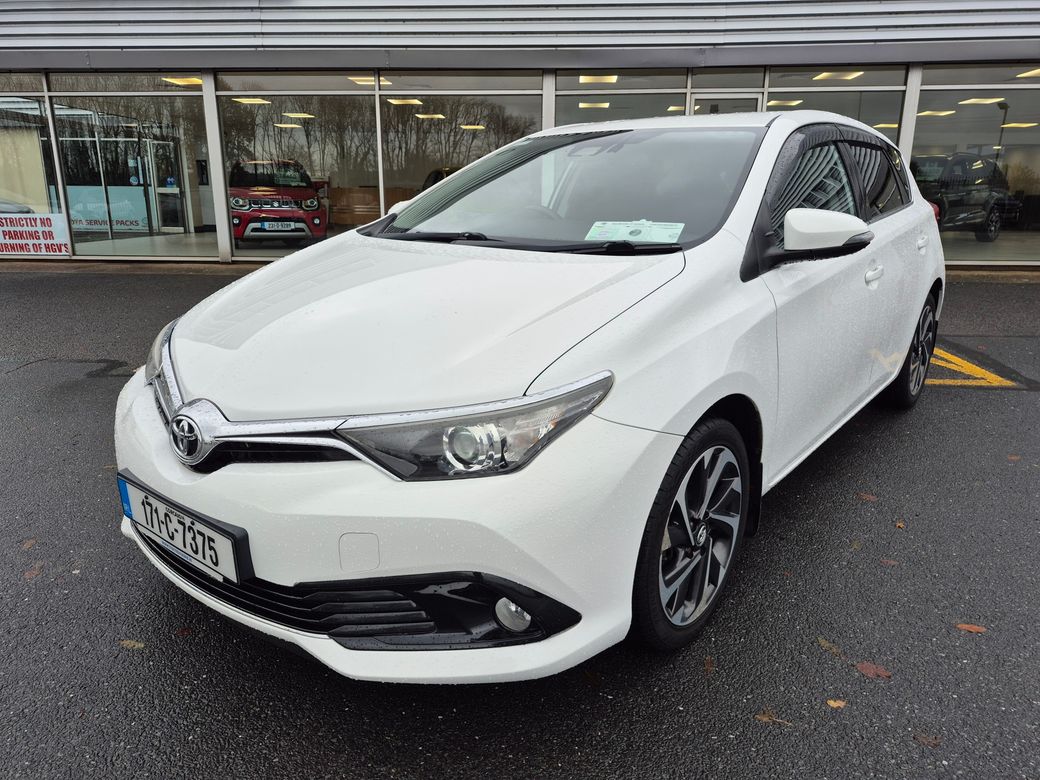 2017 Toyota Auris