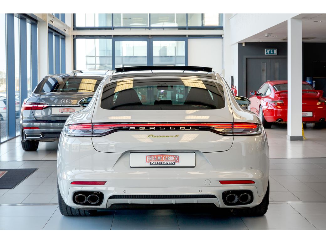 2023 Porsche Panamera