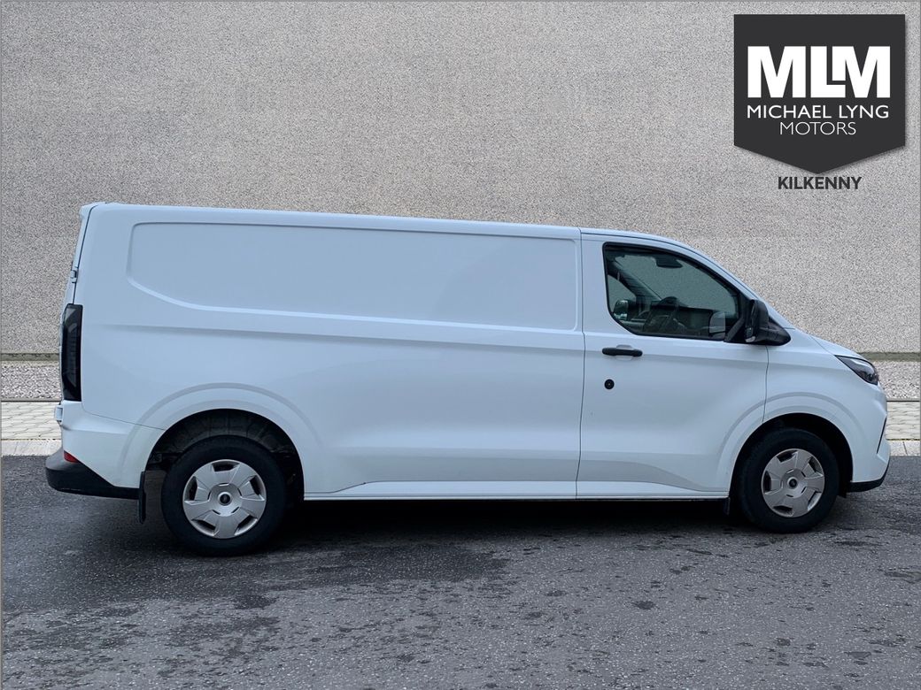 2024 Ford Transit Custom