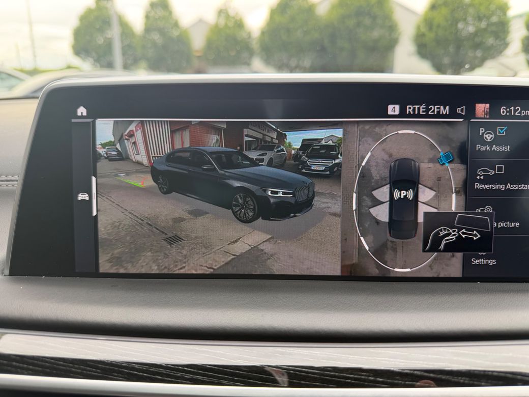 2022 BMW 745