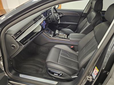 2024 Audi A8