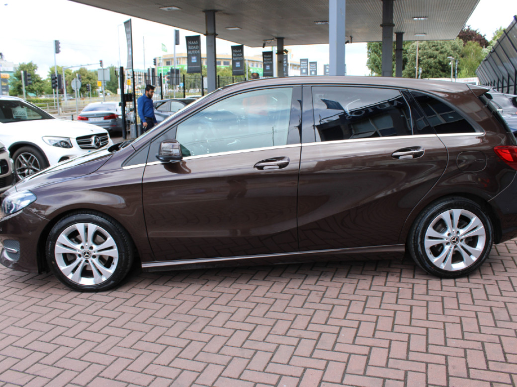 2018 Mercedes-Benz B 180