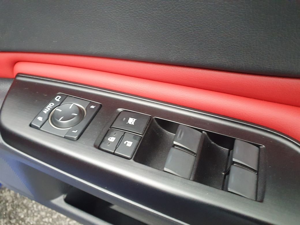 2019 Lexus ES 300h