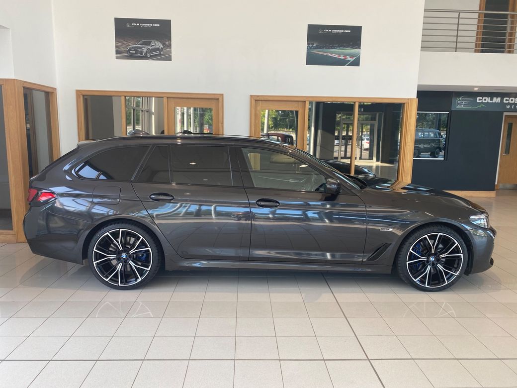 2022 BMW 5 Series
