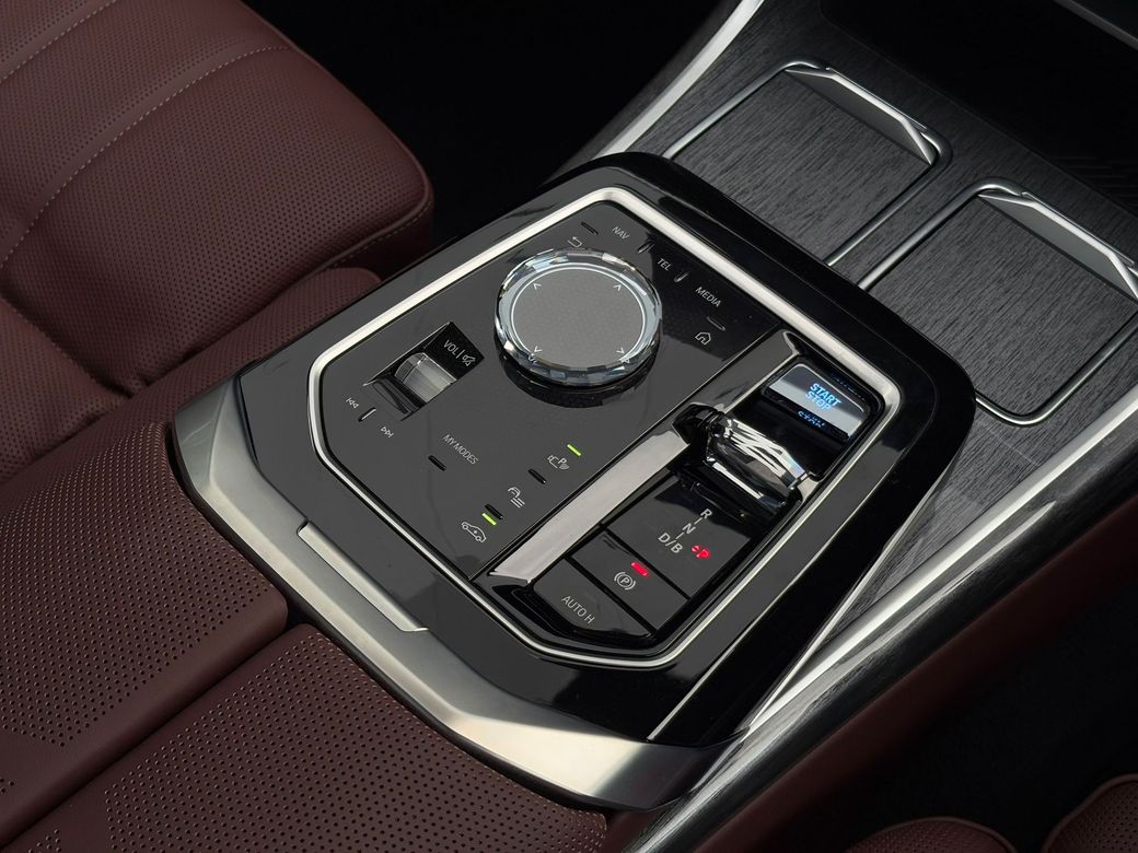 2024 BMW i7