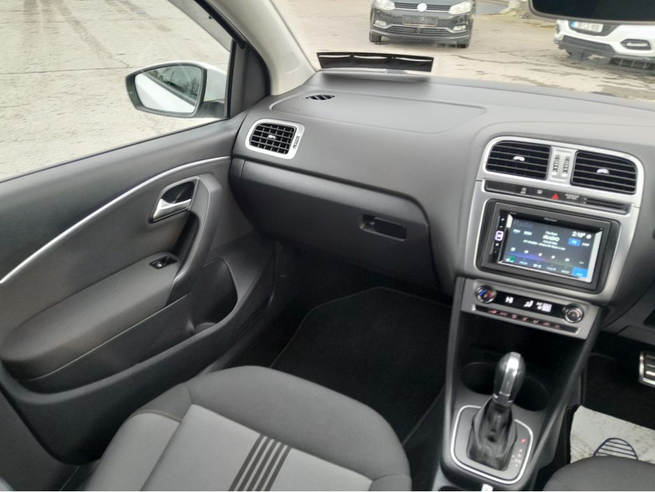 2016 Volkswagen Polo