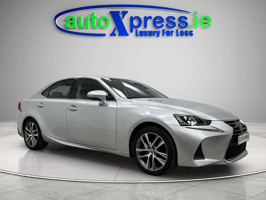 2019 Lexus IS 300h
