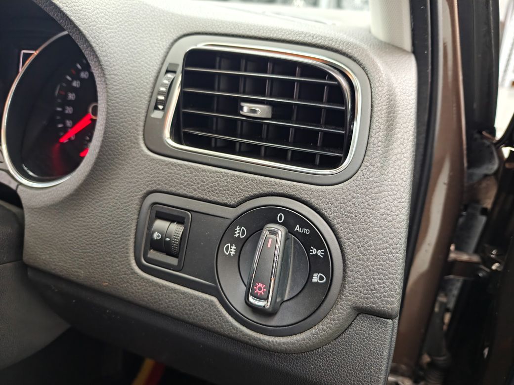 2015 Volkswagen Polo