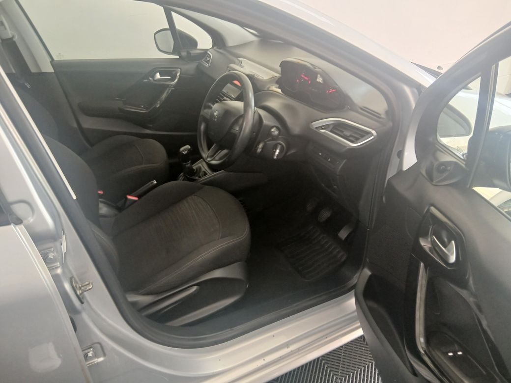 2014 Peugeot 208