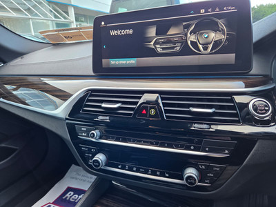 2023 BMW 530