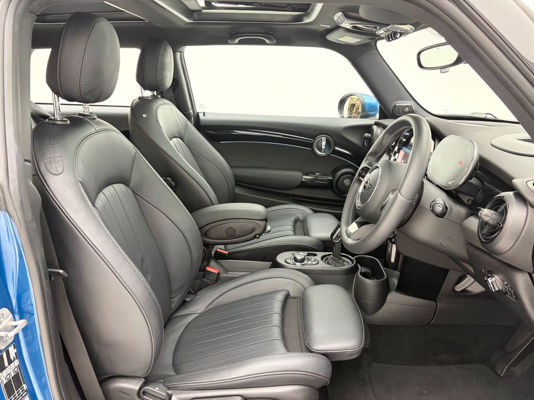 2024 Mini Hatch
