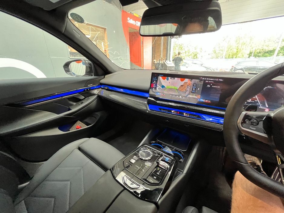 2024 BMW i5