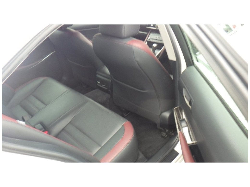 2018 Lexus IS 300h