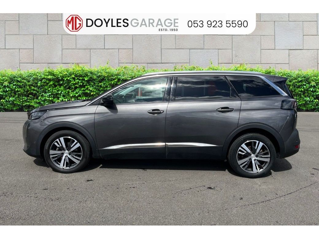 2022 Peugeot 5008