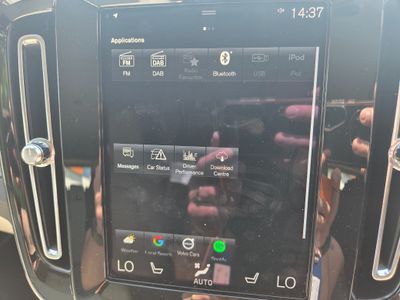 2022 Volvo XC40