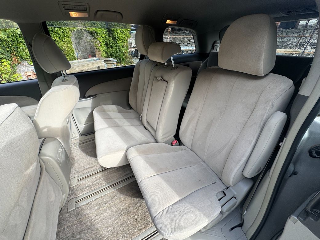 2012 Toyota Estima