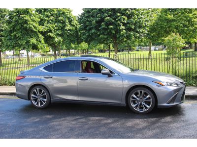 2019 Lexus ES 300h