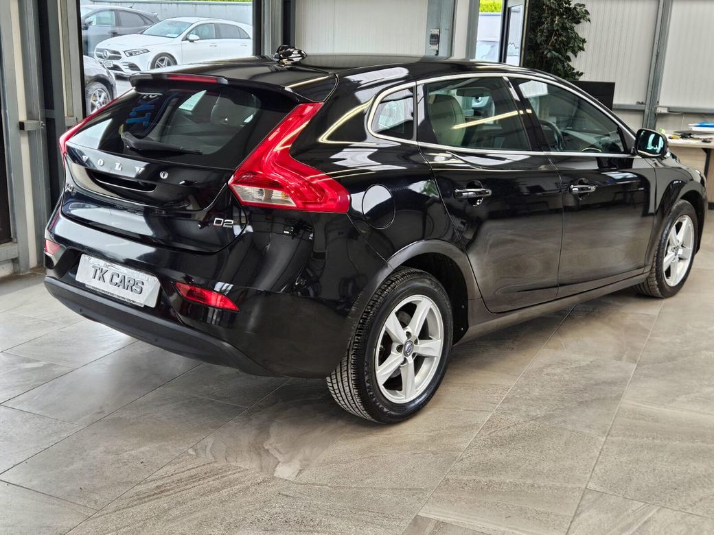 2016 Volvo V40