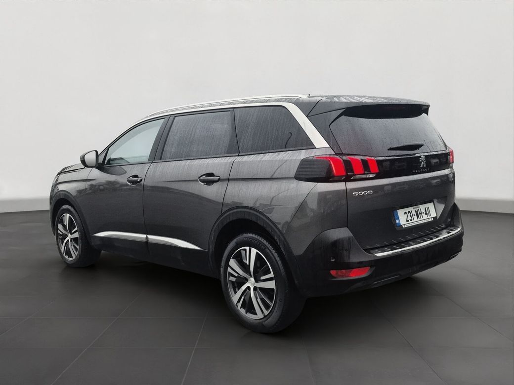 2023 Peugeot 5008