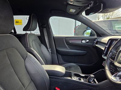 2022 Volvo XC40