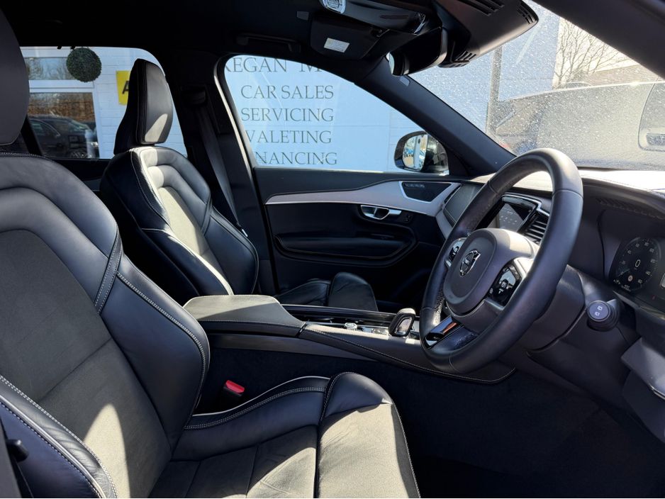 2022 Volvo XC90