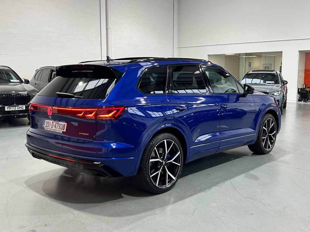 2025 Volkswagen Touareg