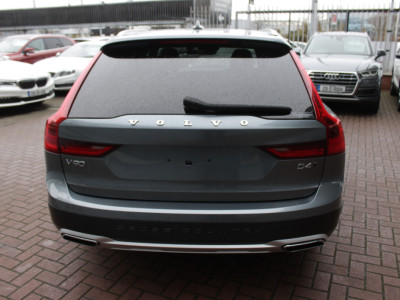 2021 Volvo V90 Cross Country