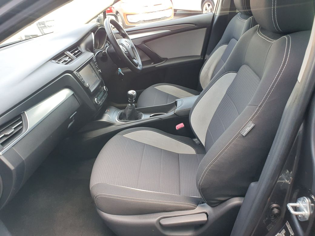 2017 Toyota Avensis