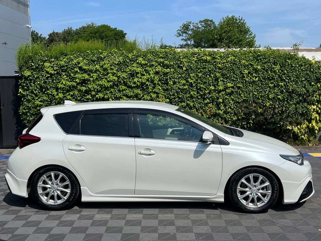 2017 Toyota Auris