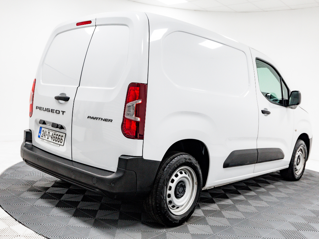2024 Peugeot Partner