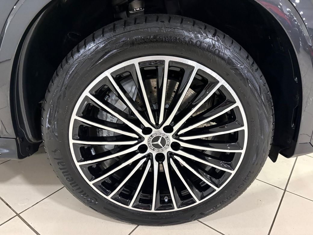 2025 Mercedes-Benz GLC Class