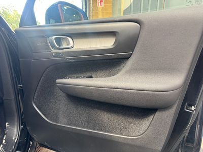 2022 Volvo XC40
