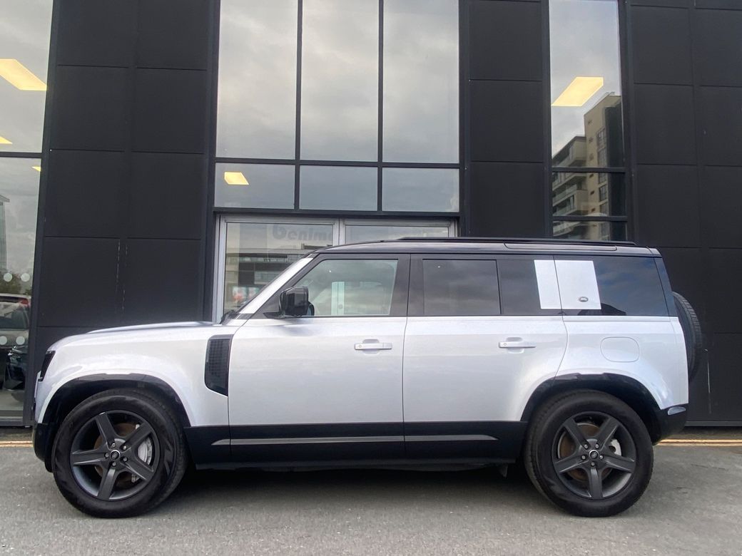 2023 Land Rover Defender