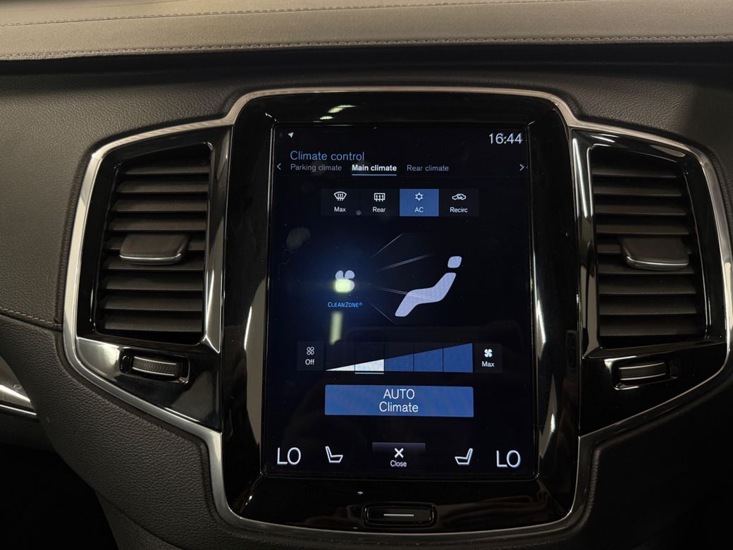 2018 Volvo XC90