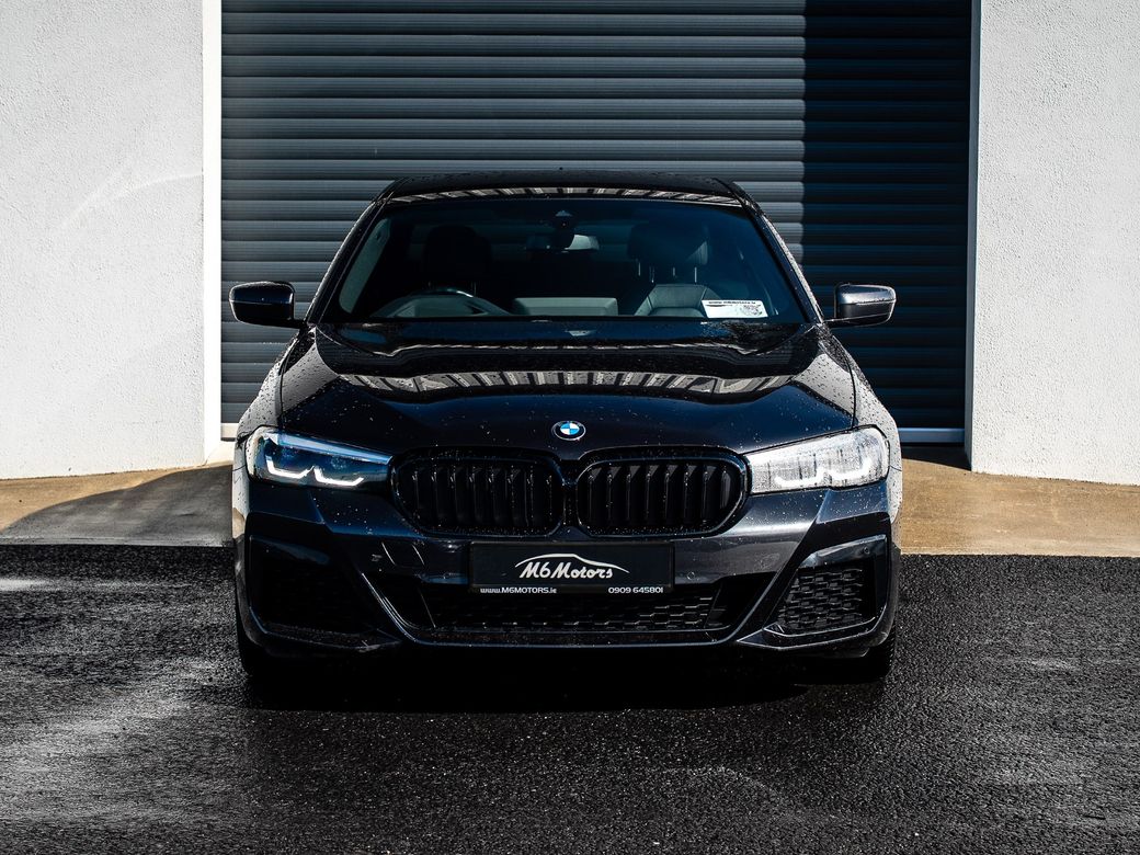 2022 BMW 520