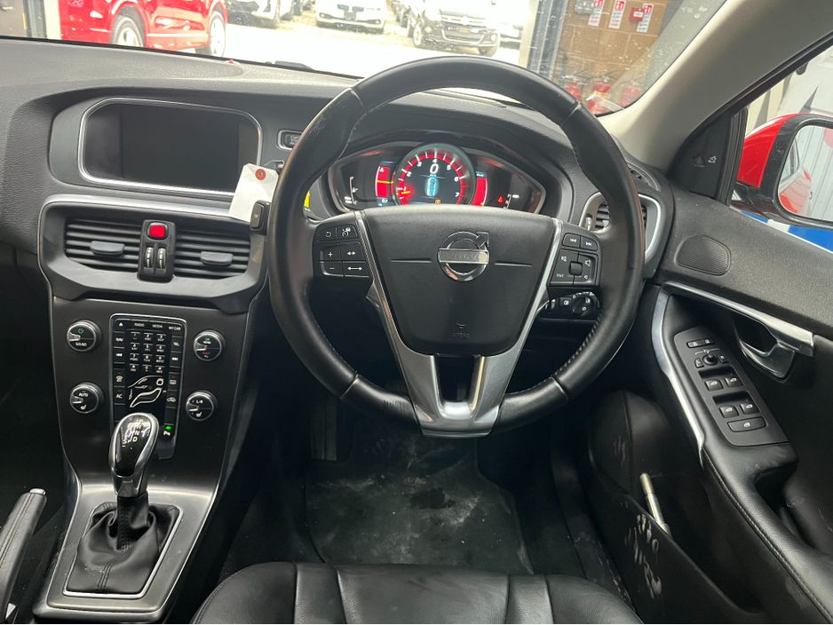2014 Volvo V40