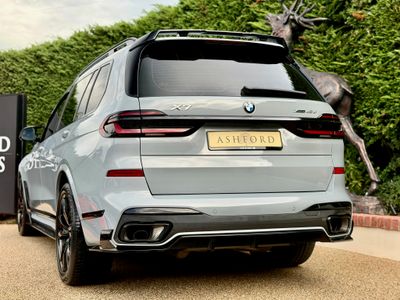 2024 BMW X7