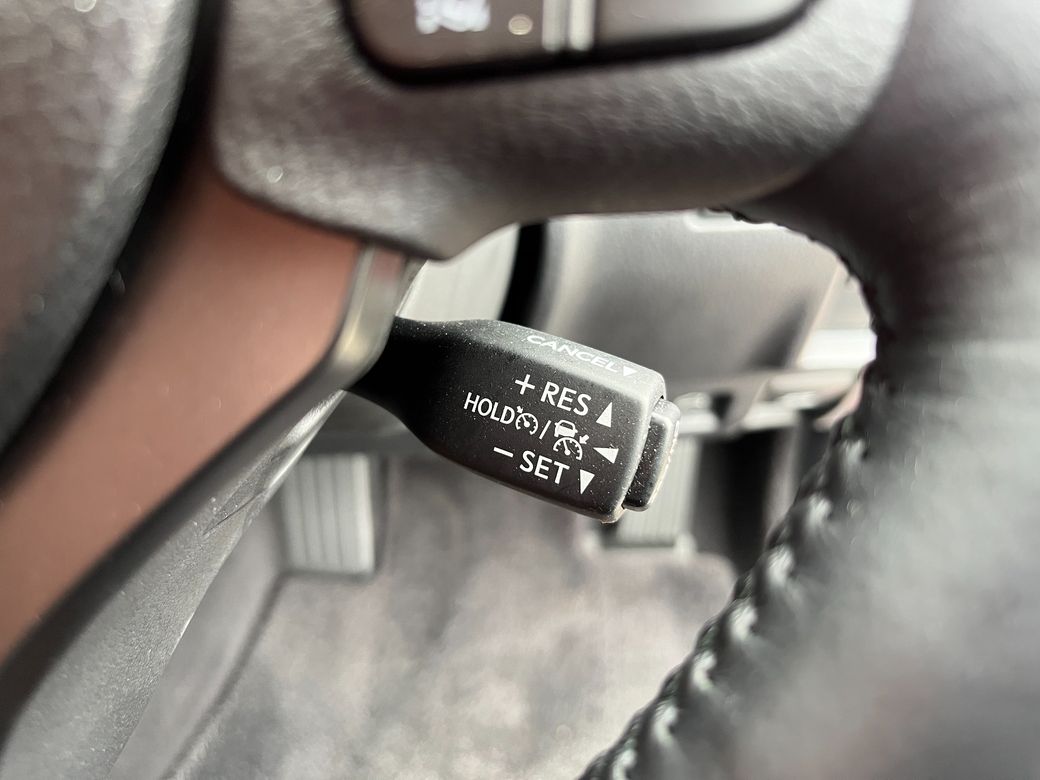 2021 Lexus IS 300h