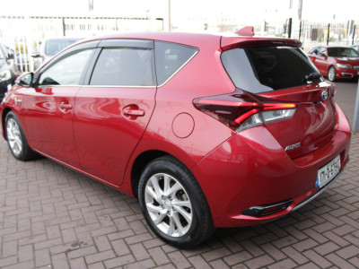 2017 Toyota Auris