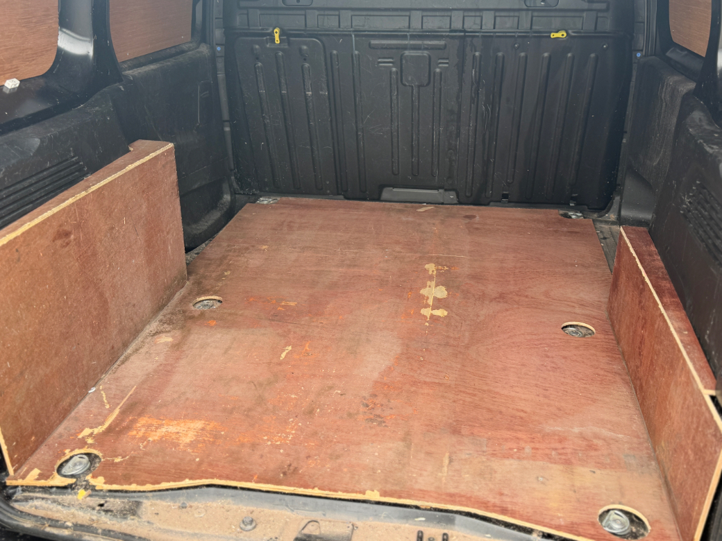 2021 Peugeot Partner