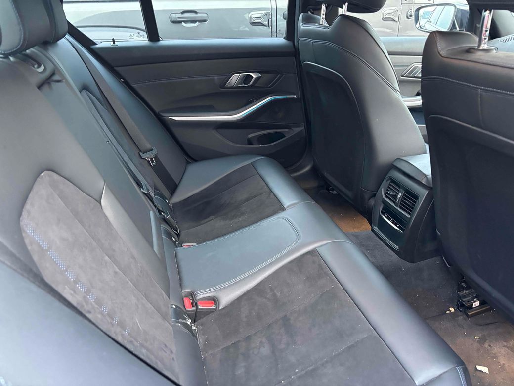 2020 BMW 330