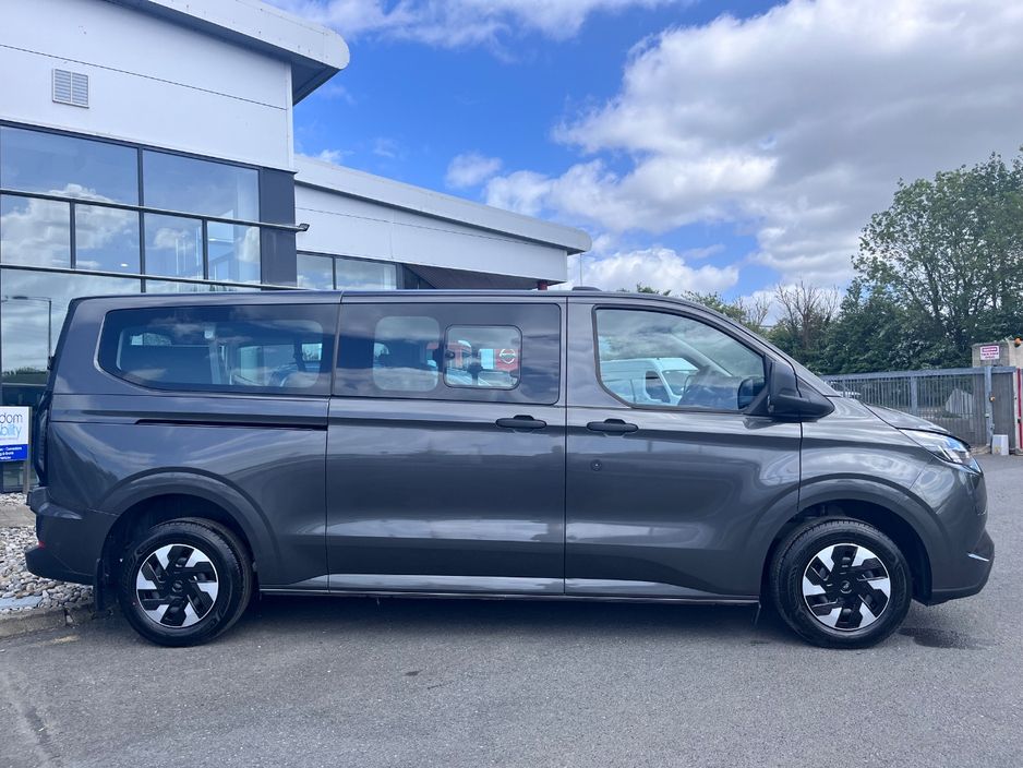2026 Ford Tourneo Custom