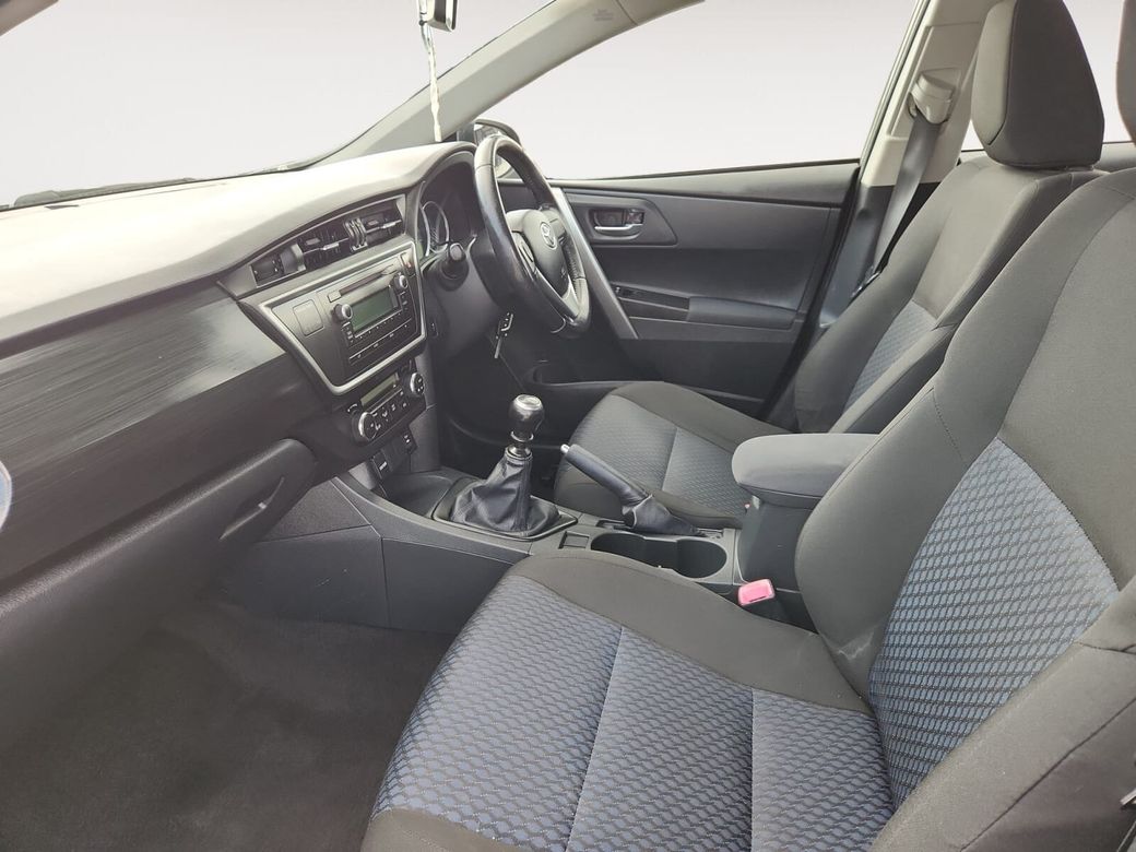 2015 Toyota Auris