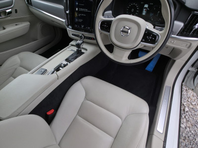 2020 Volvo V90