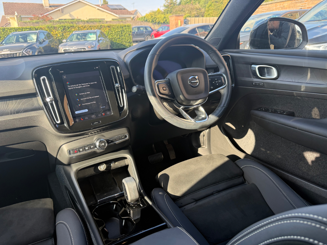 2022 Volvo XC40
