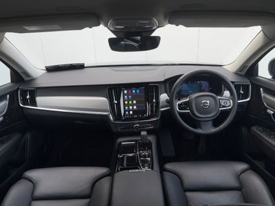 2025 Volvo V90