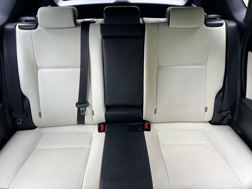 2017 Toyota Auris